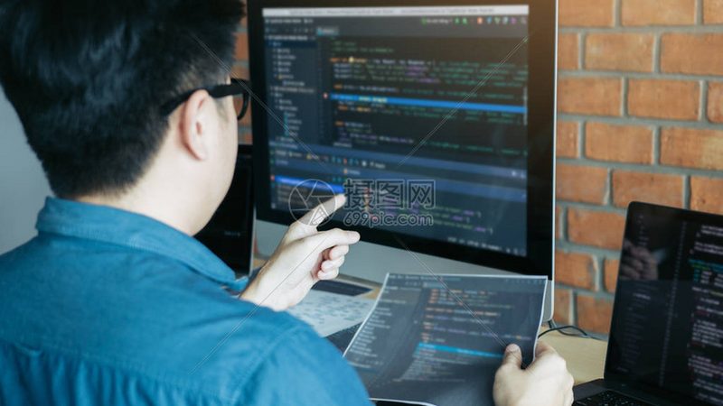 深圳iOS App开发：前后端技术栈选择与优化